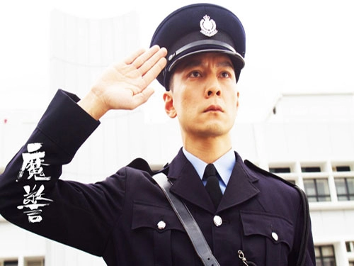 哪些生肖男星穿上制服后会帅出天际呢-第4张