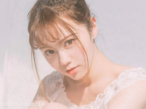黄姓女孩好听有气质的起名-第1张